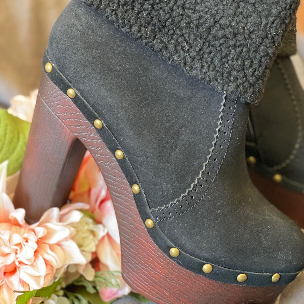 Sherpa ankle booties